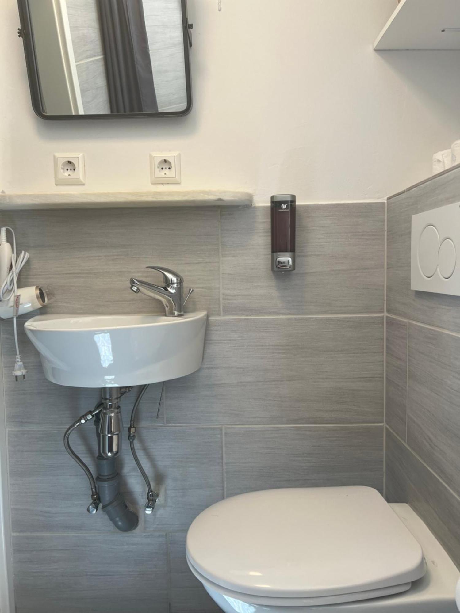 Hilde Apartments Rheinhausen Εξωτερικό φωτογραφία