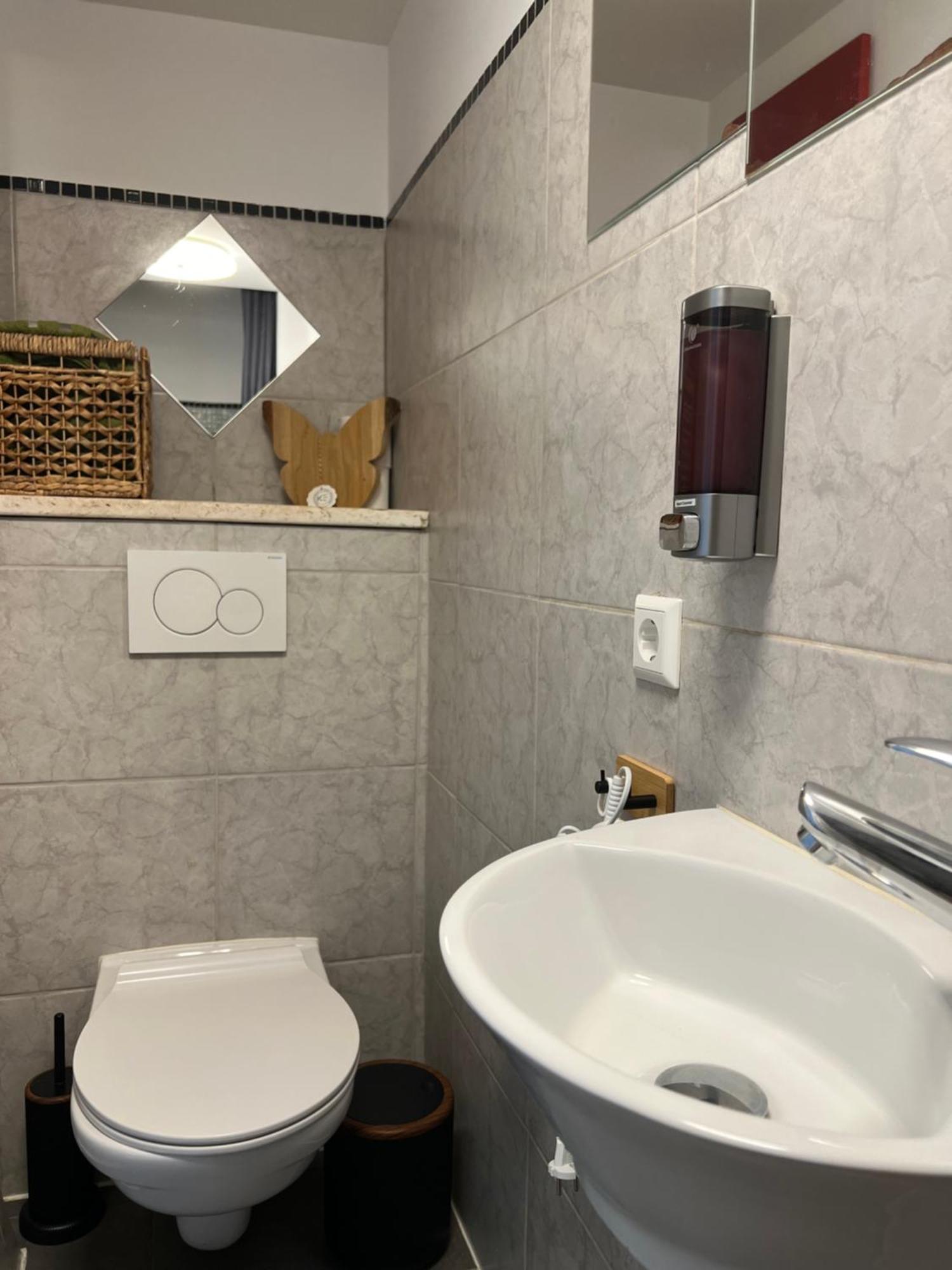 Hilde Apartments Rheinhausen Εξωτερικό φωτογραφία